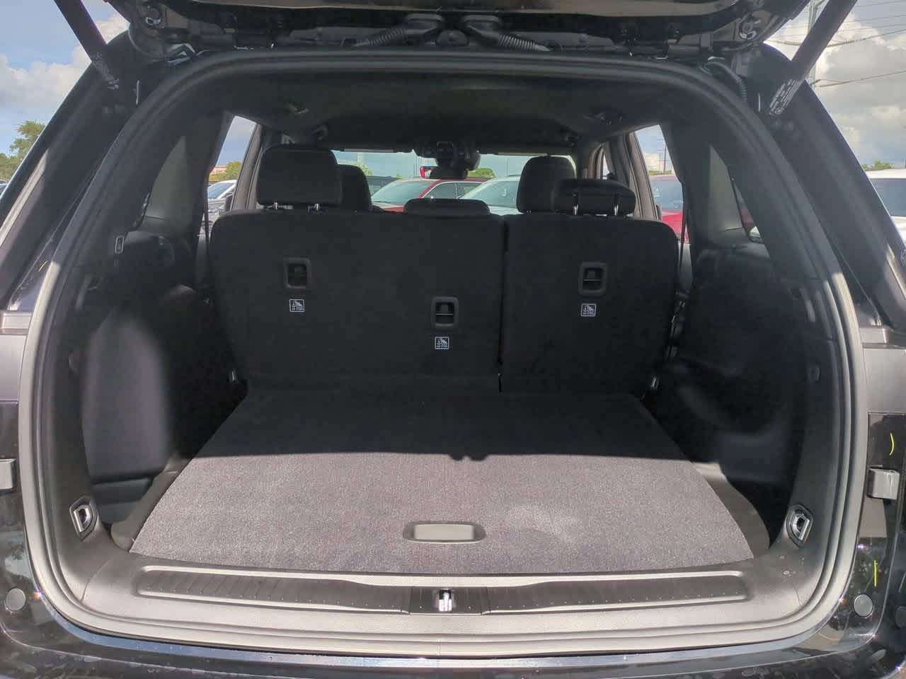 Thumbnail: 2025 Jeep Grand Cherokee - 33