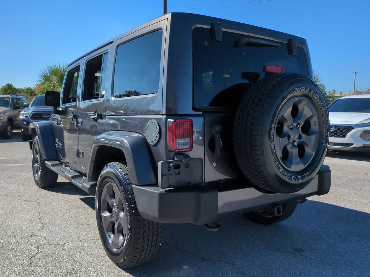 Thumbnail: 2017 Jeep Wrangler - 6