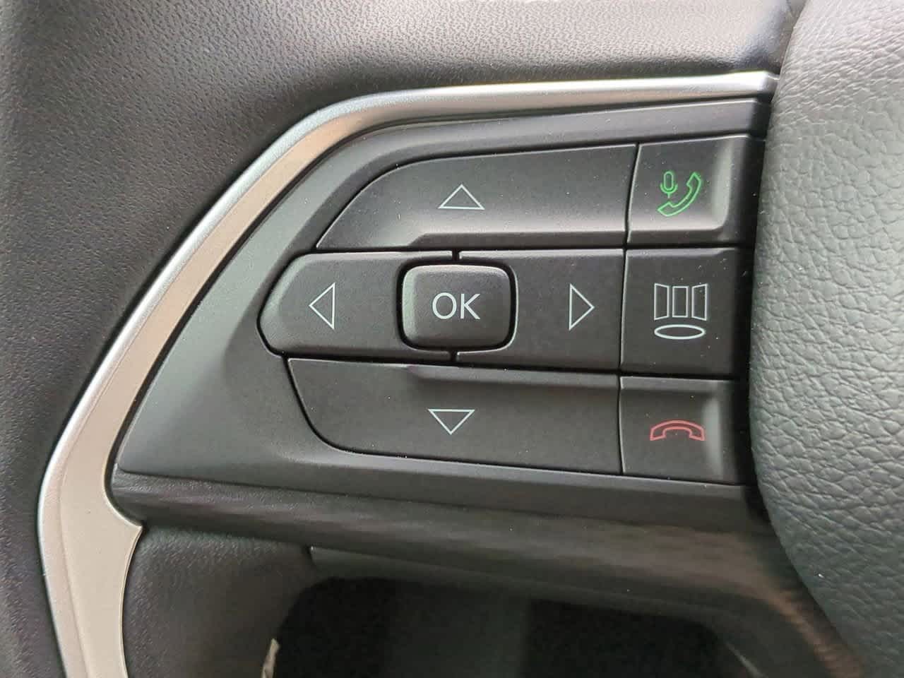 2025 Jeep Grand Cherokee L Laredo 24