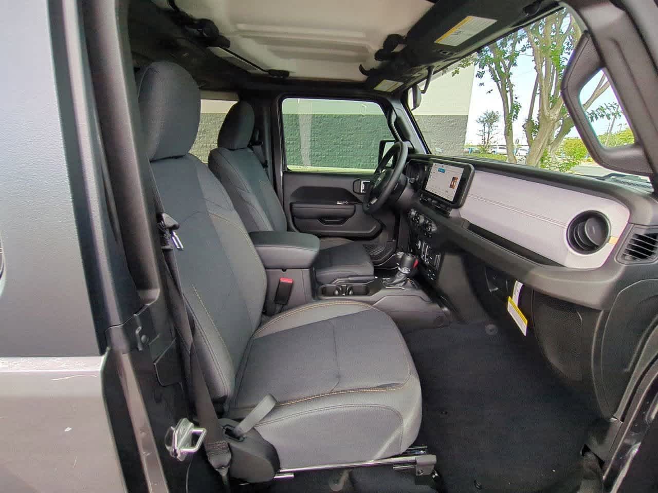 Thumbnail: 2025 Jeep Wrangler - 19