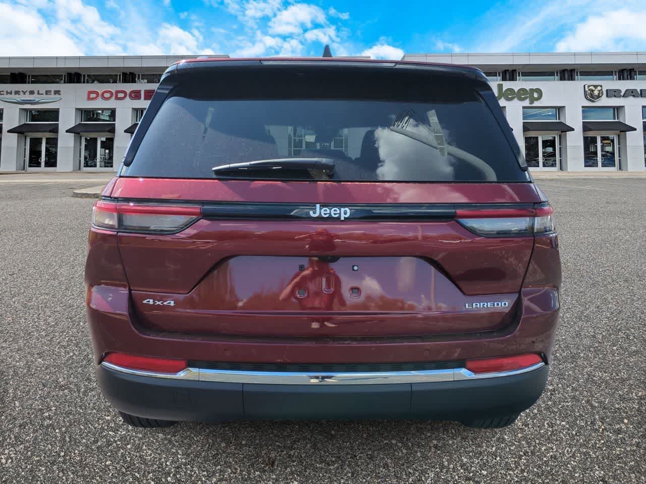 Thumbnail: 2026 Jeep Grand Cherokee - 7