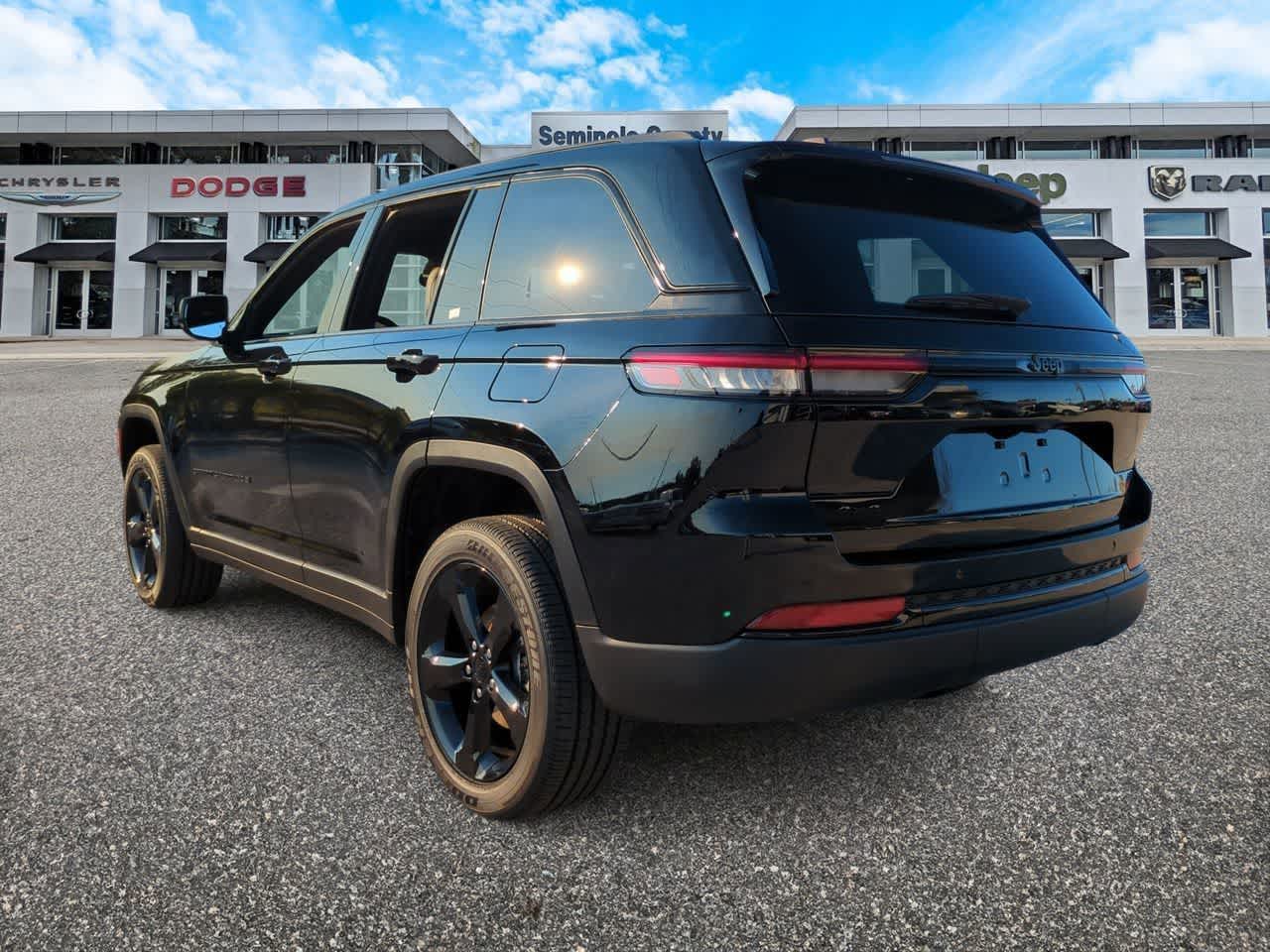 Thumbnail: 2025 Jeep Grand Cherokee - 6