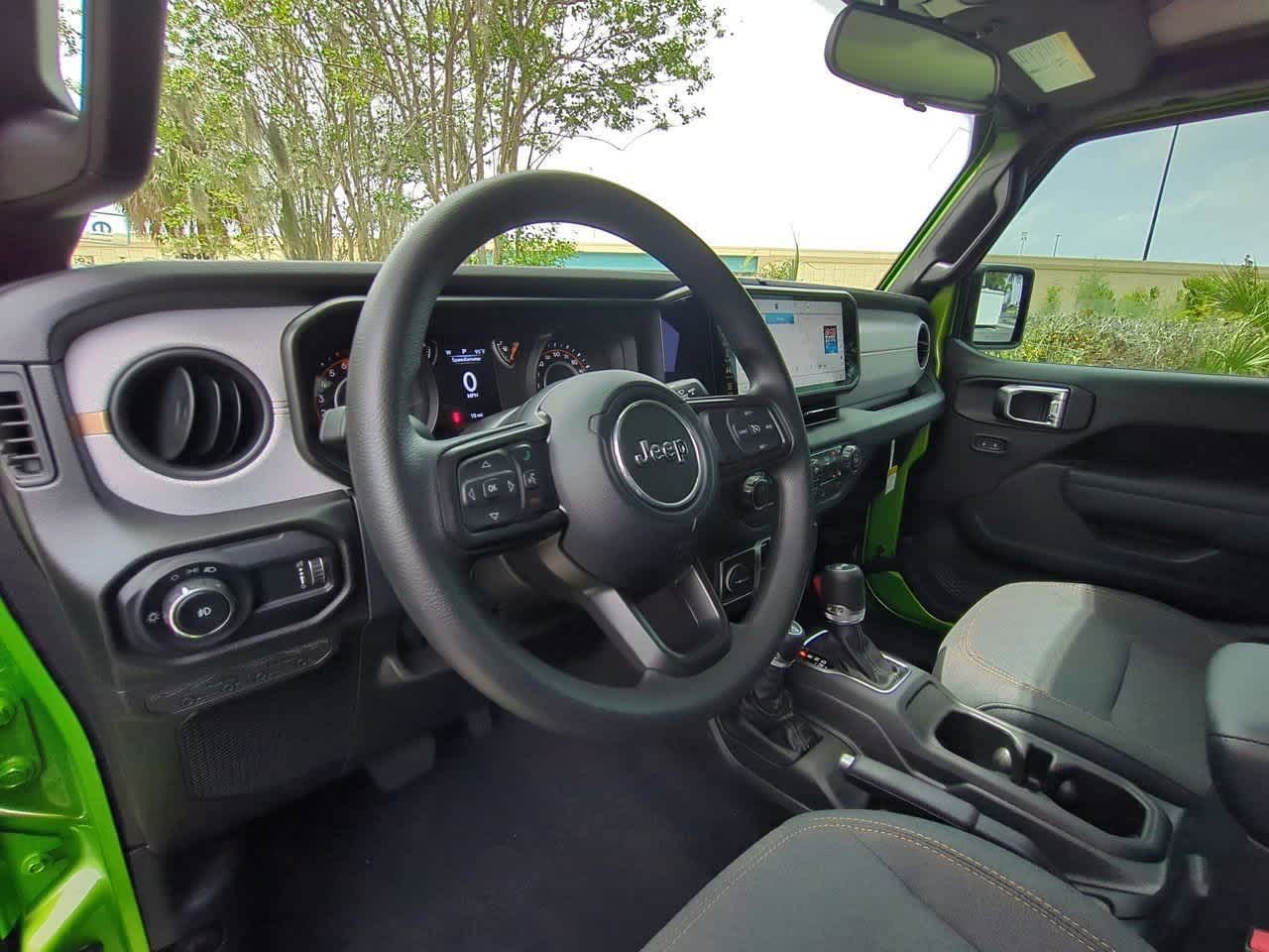 Thumbnail: 2025 Jeep Wrangler - 10