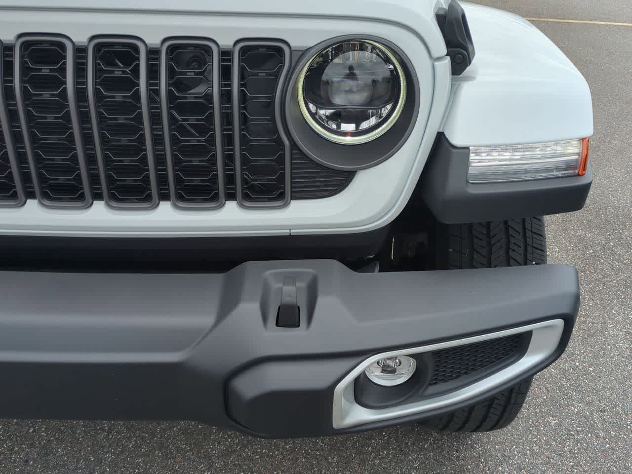 Thumbnail: 2026 Jeep Gladiator - 11