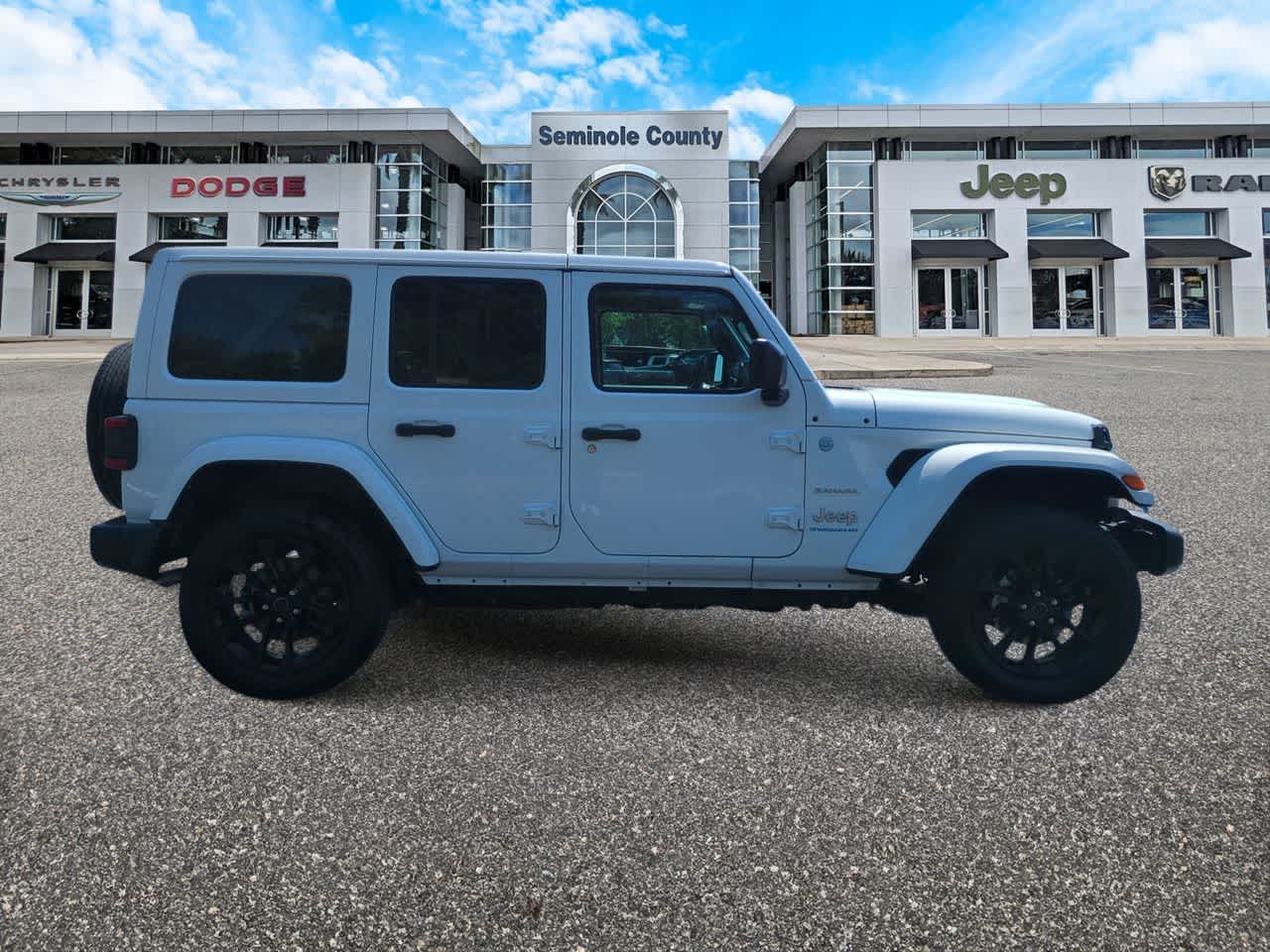 Thumbnail: 2024 Jeep Wrangler - 9
