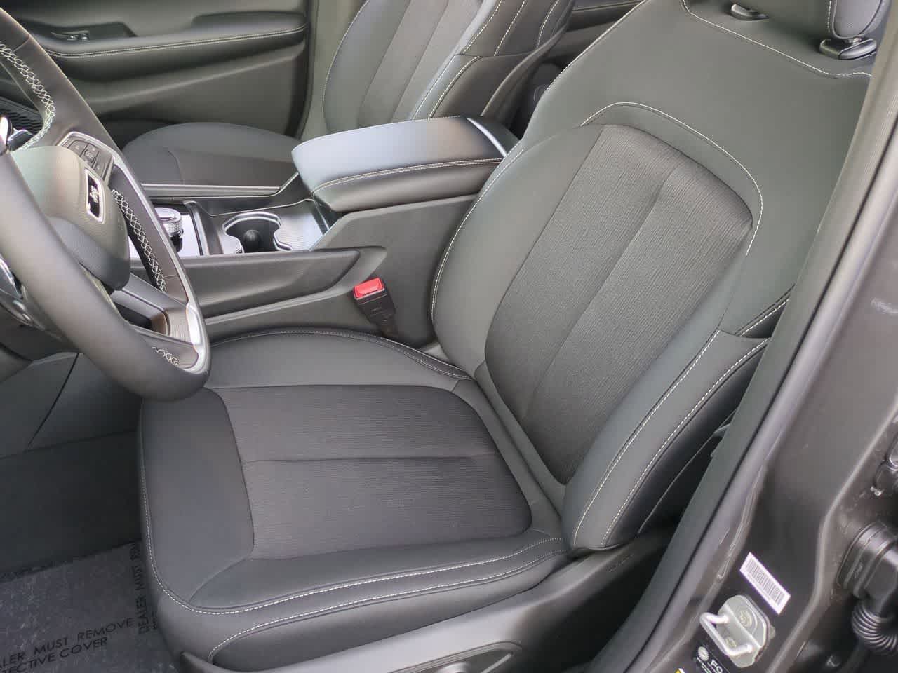 Thumbnail: 2025 Jeep Grand Cherokee - 16