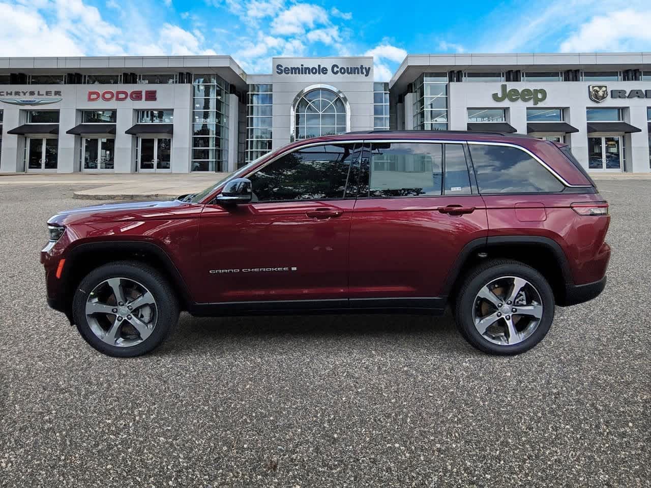 Thumbnail: 2025 Jeep Grand Cherokee - 5