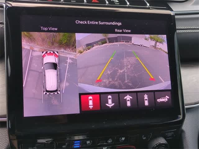 Thumbnail: 2025 Jeep Grand Cherokee - 32