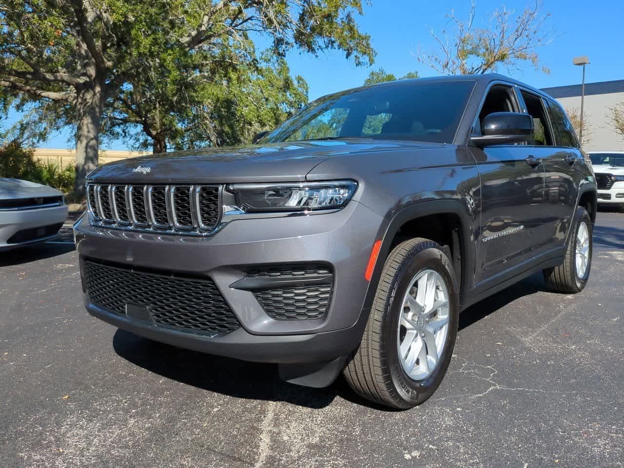 Thumbnail: 2024 Jeep Grand Cherokee - 4