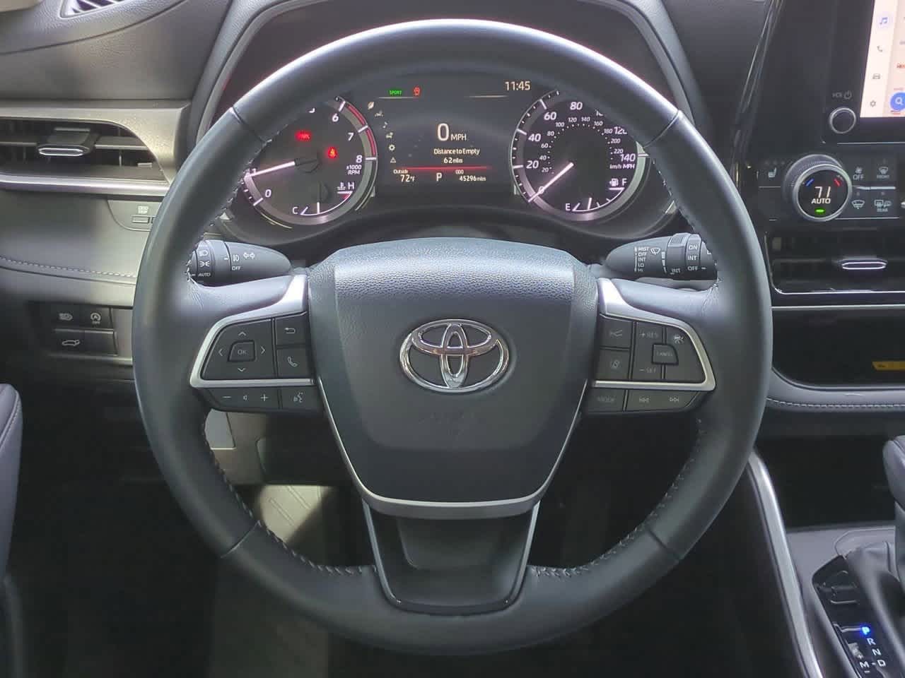 Thumbnail: 2024 Toyota Highlander - 24