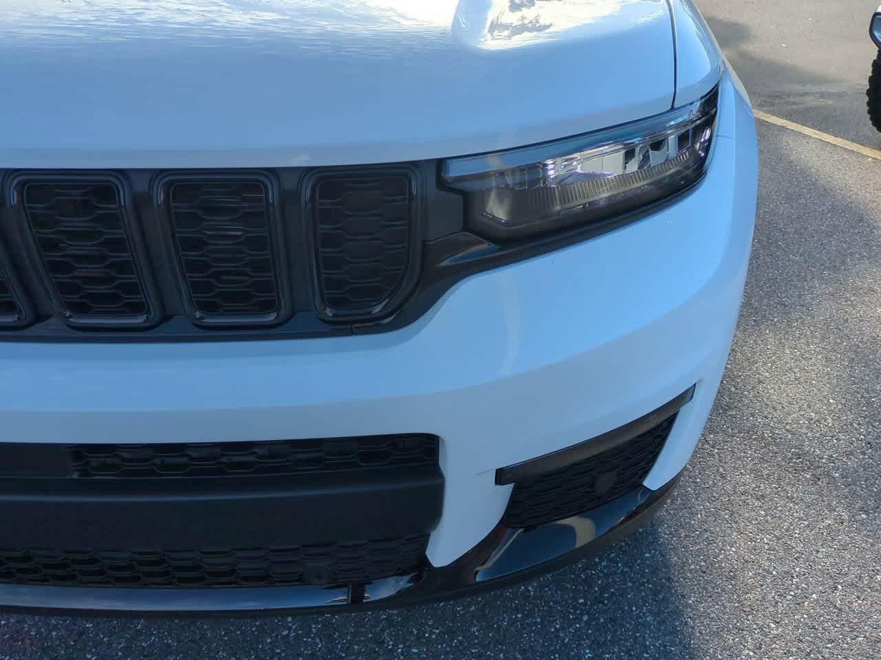 Thumbnail: 2025 Jeep Grand Cherokee L - 11