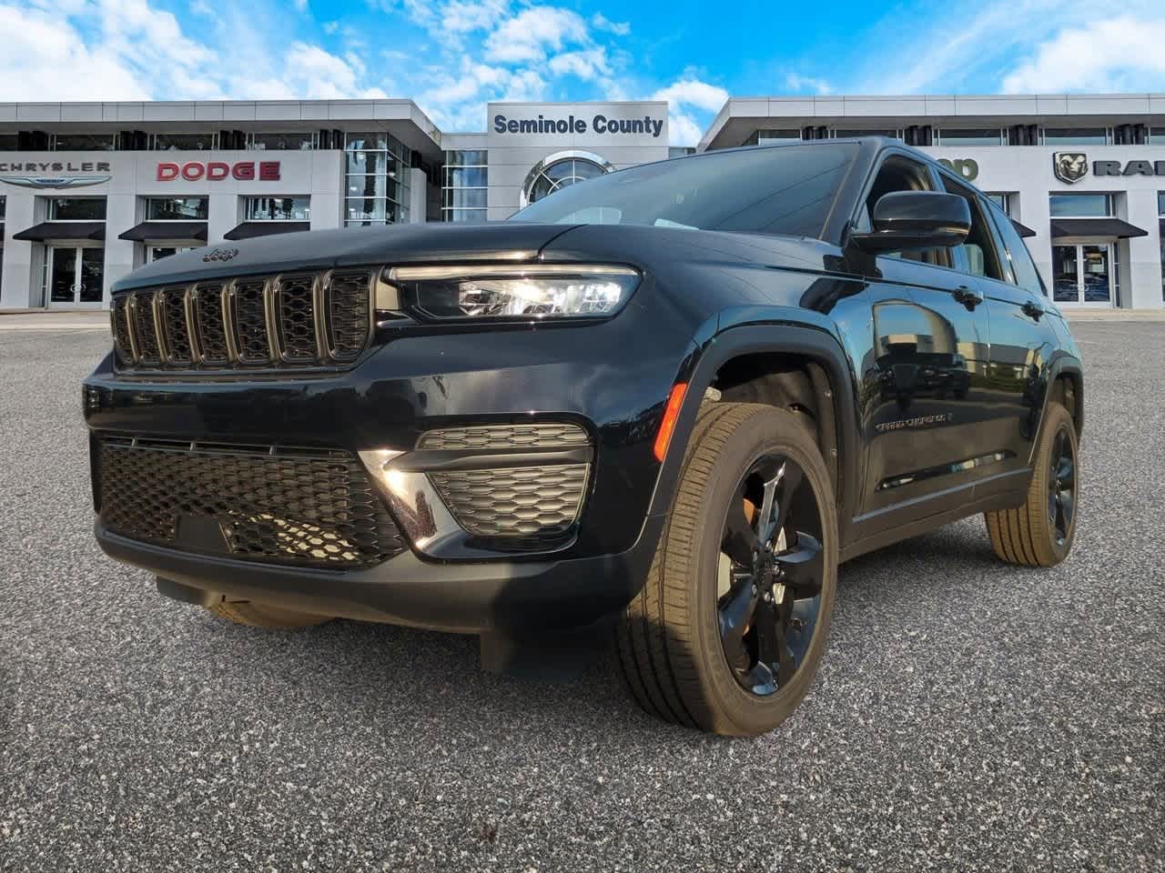 Thumbnail: 2025 Jeep Grand Cherokee - 4