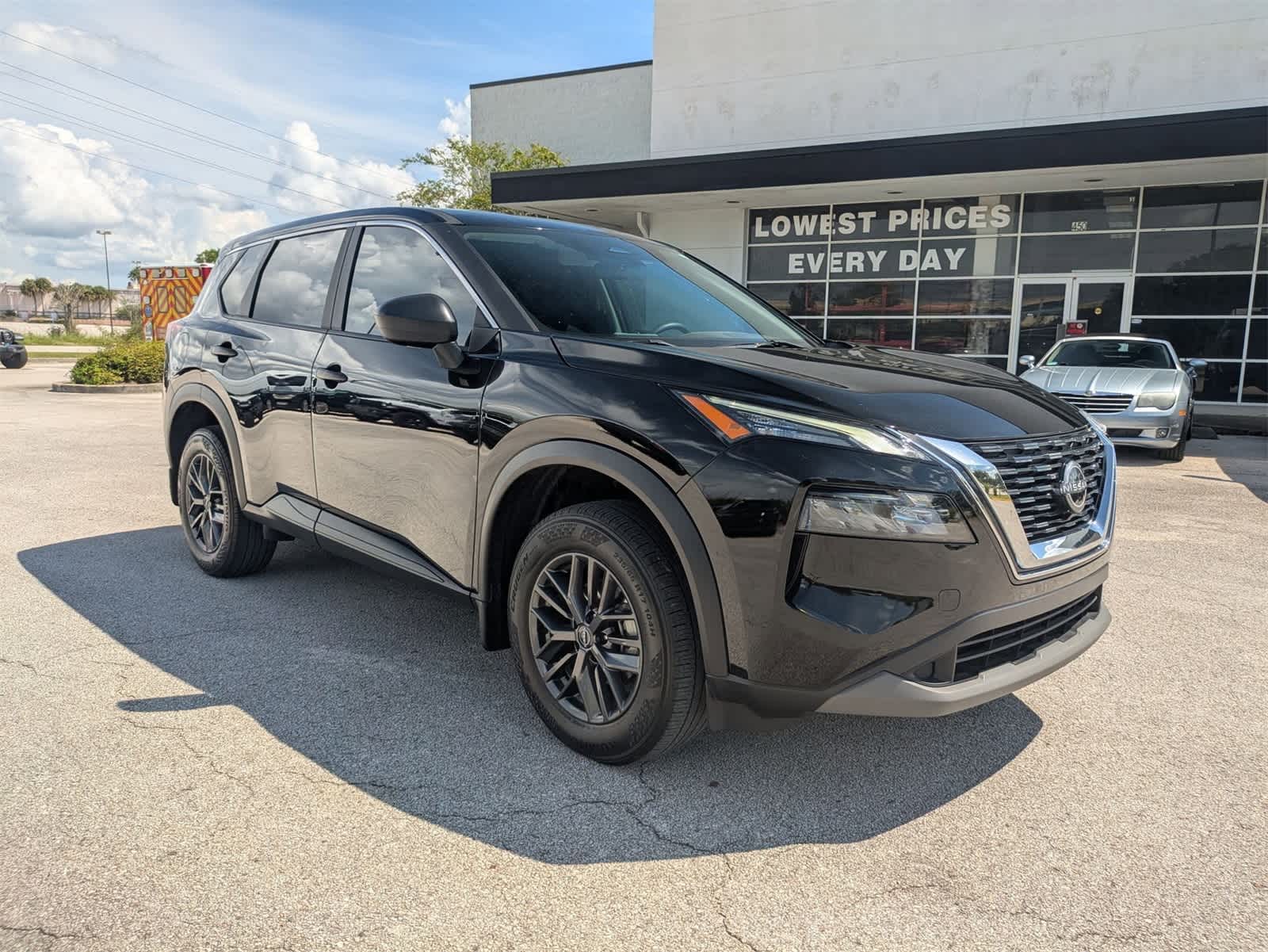 Thumbnail: 2023 Nissan Rogue - 3