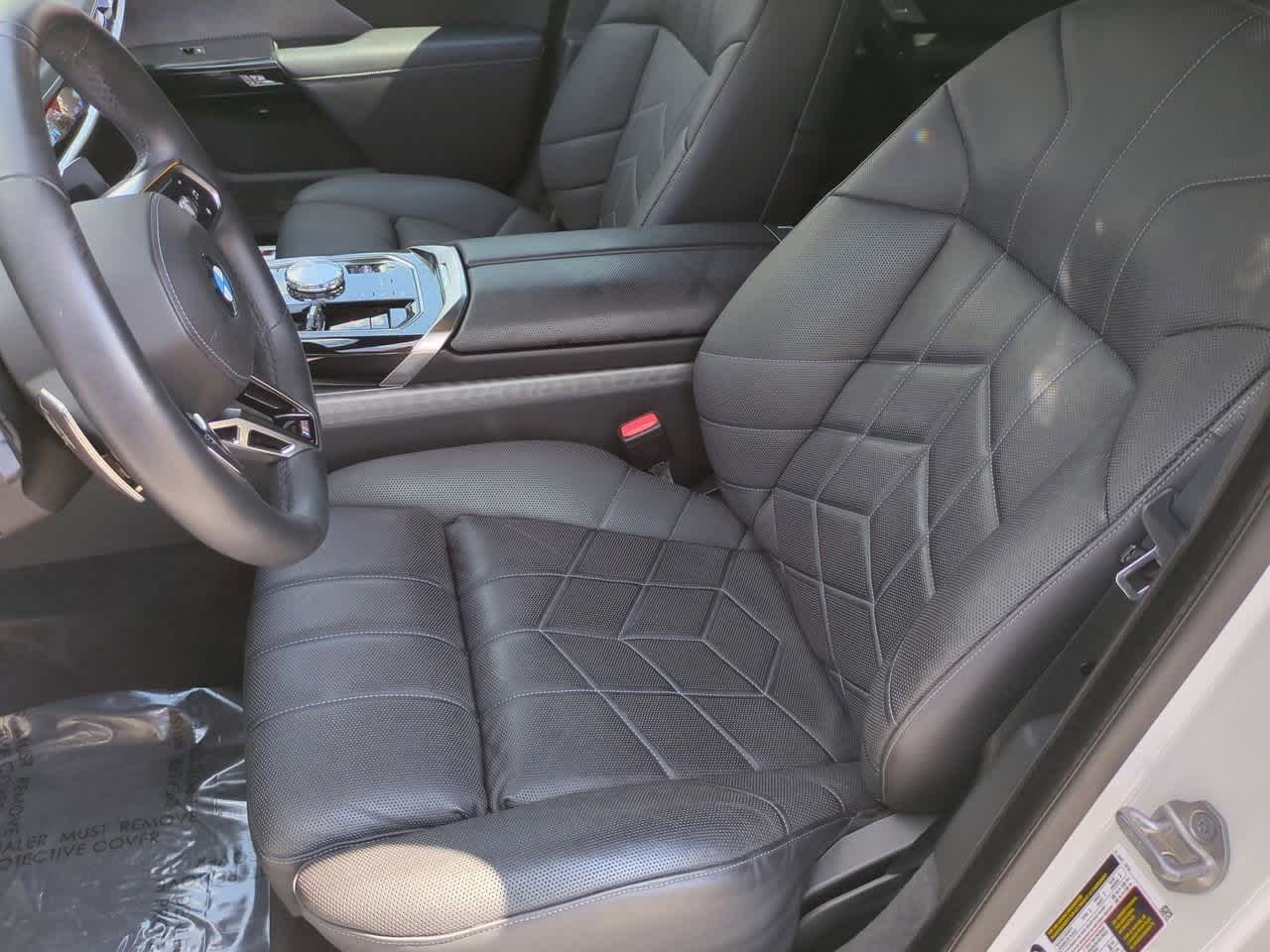 Thumbnail: 2023 BMW 7 Series - 17