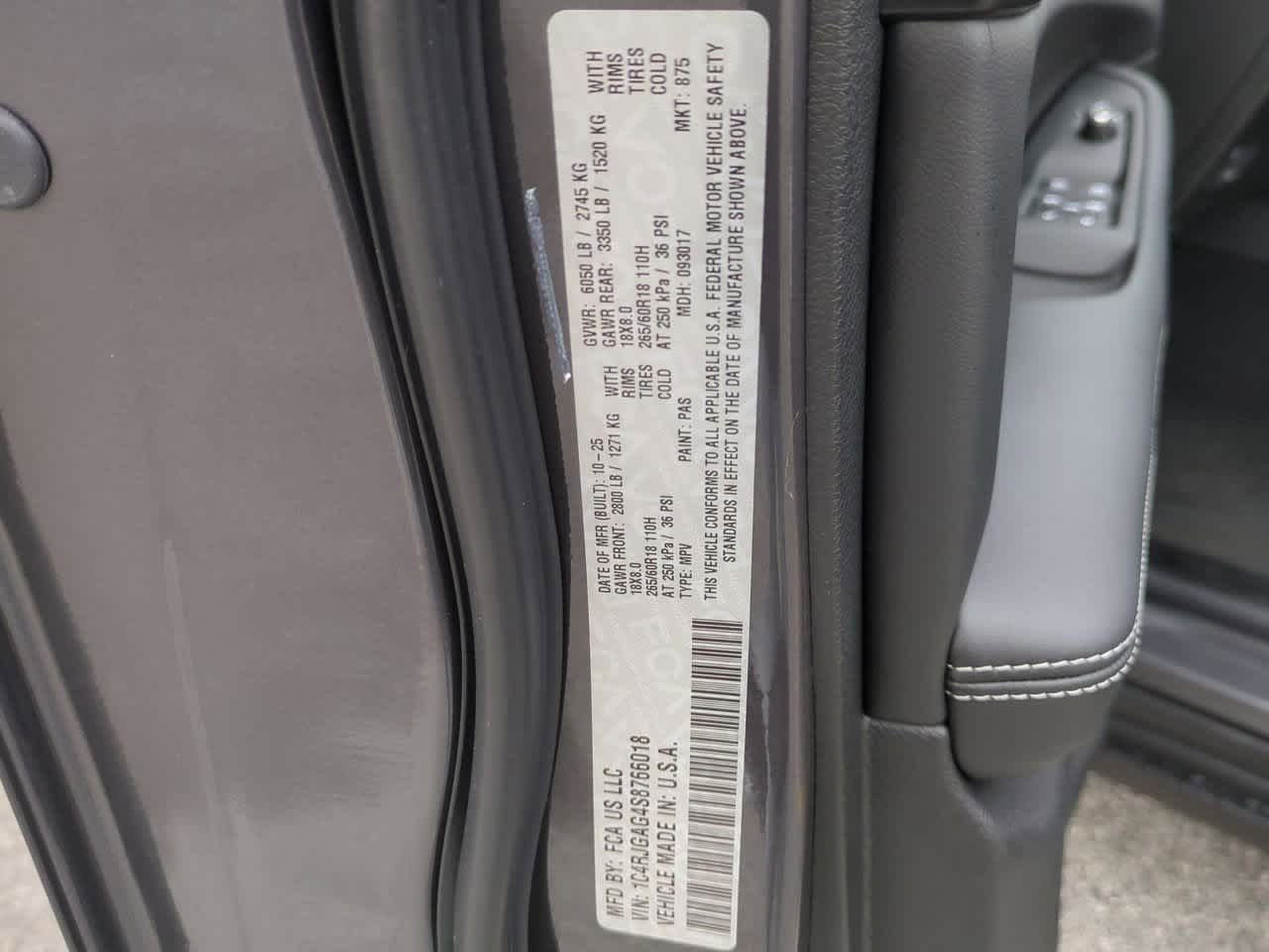 Thumbnail: 2025 Jeep Grand Cherokee - 37