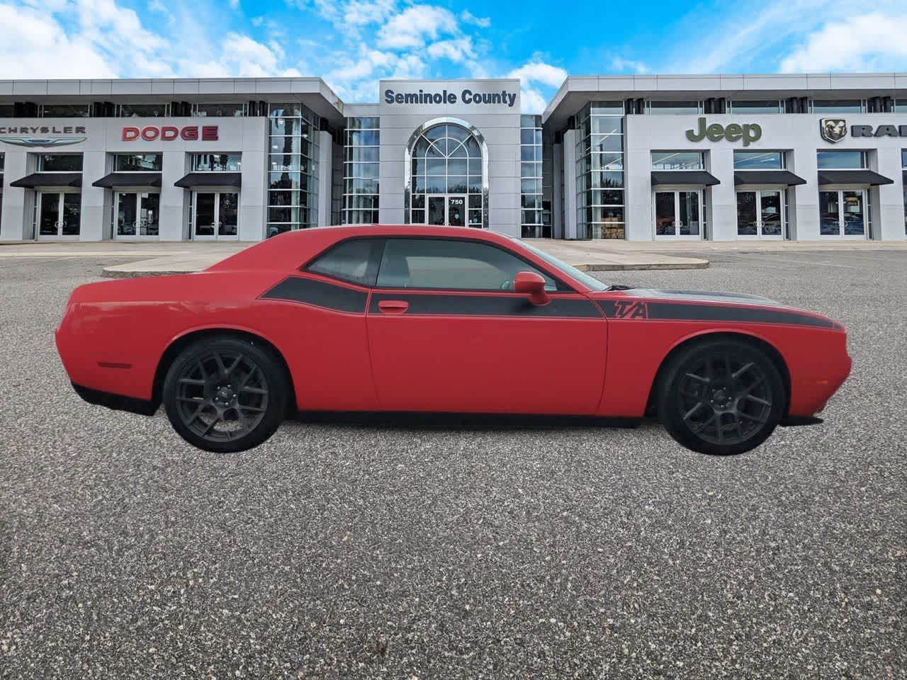 Thumbnail: 2017 Dodge Challenger - 9