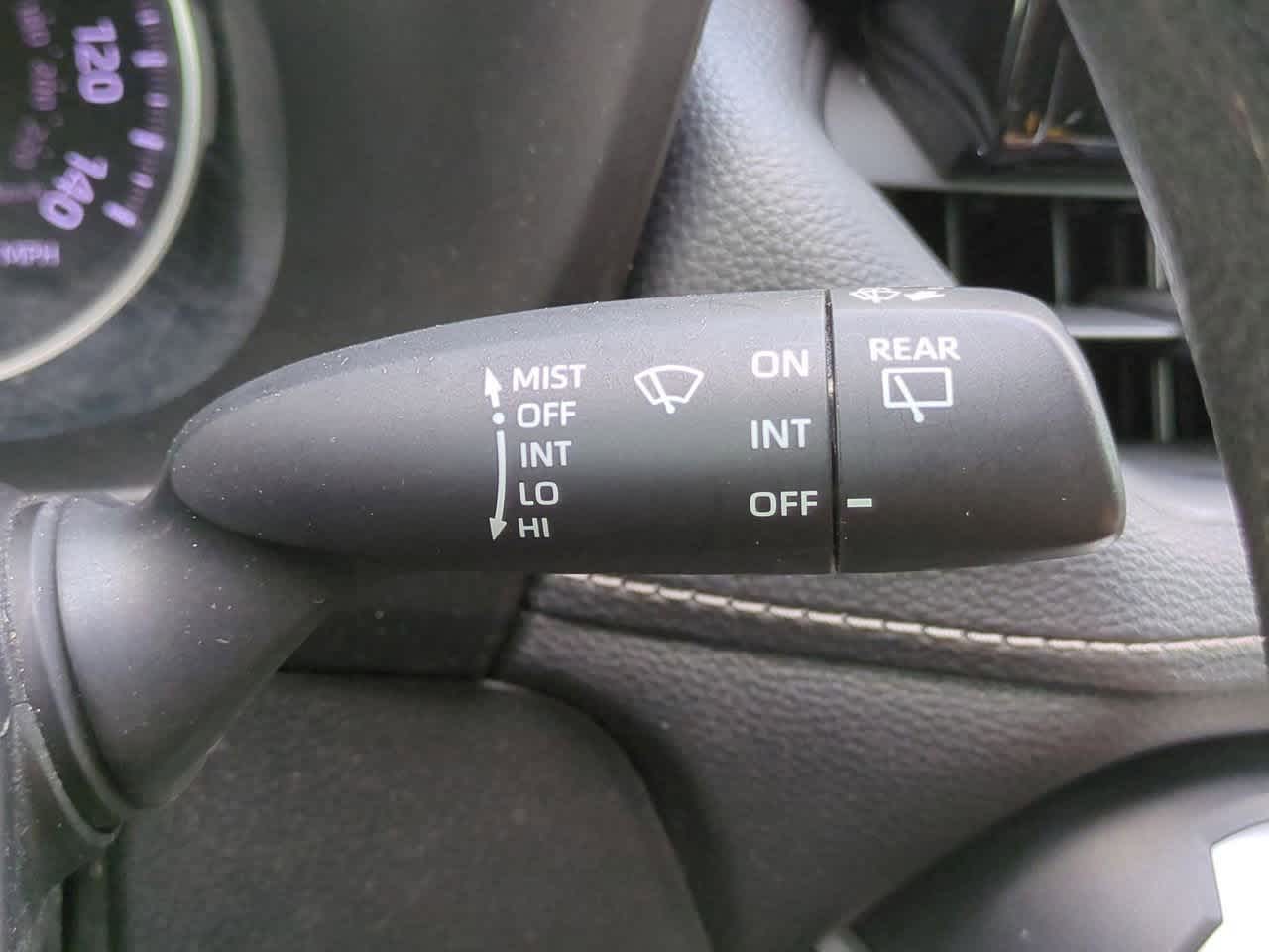 Thumbnail: 2021 Toyota RAV4 - 25