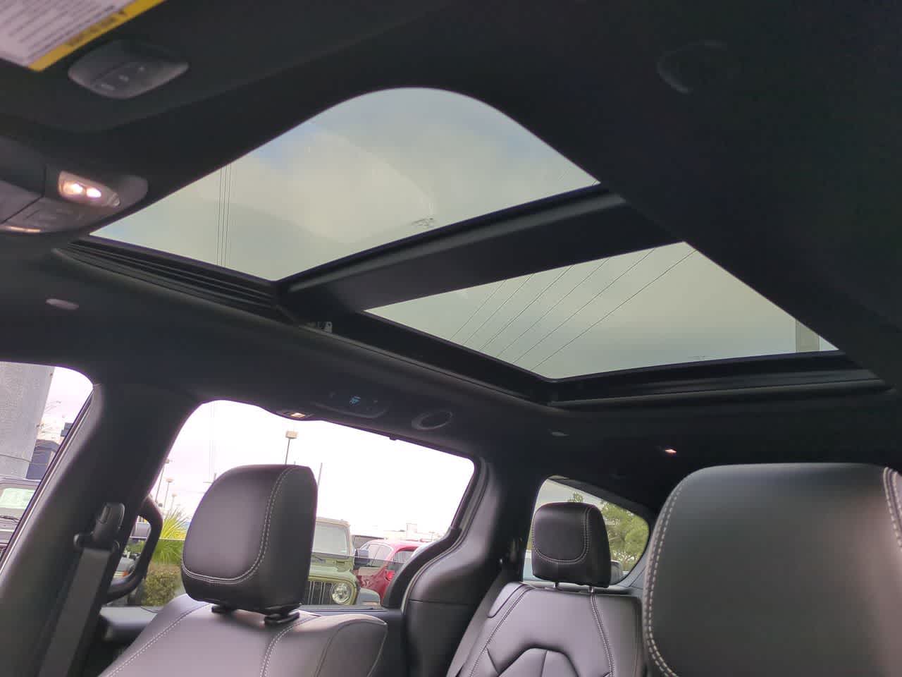 Thumbnail: 2026 Chrysler Pacifica - 20