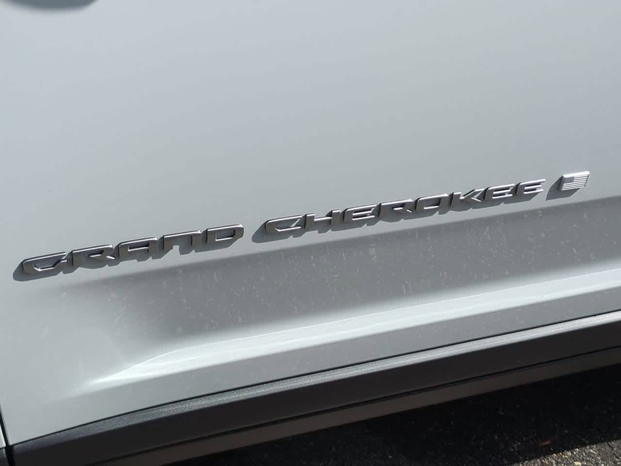 Thumbnail: 2025 Jeep Grand Cherokee - 13