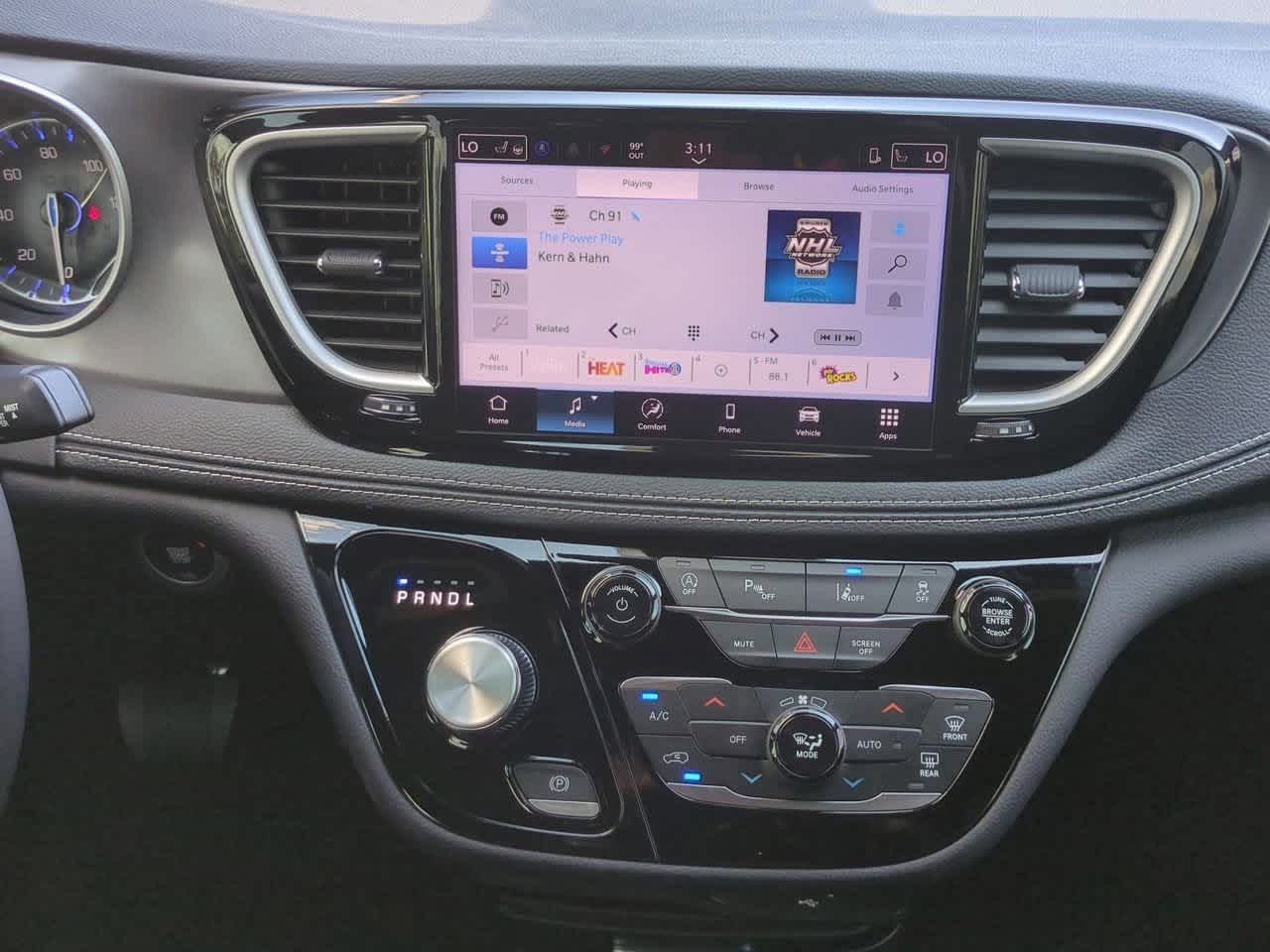 Thumbnail: 2026 Chrysler Pacifica - 28