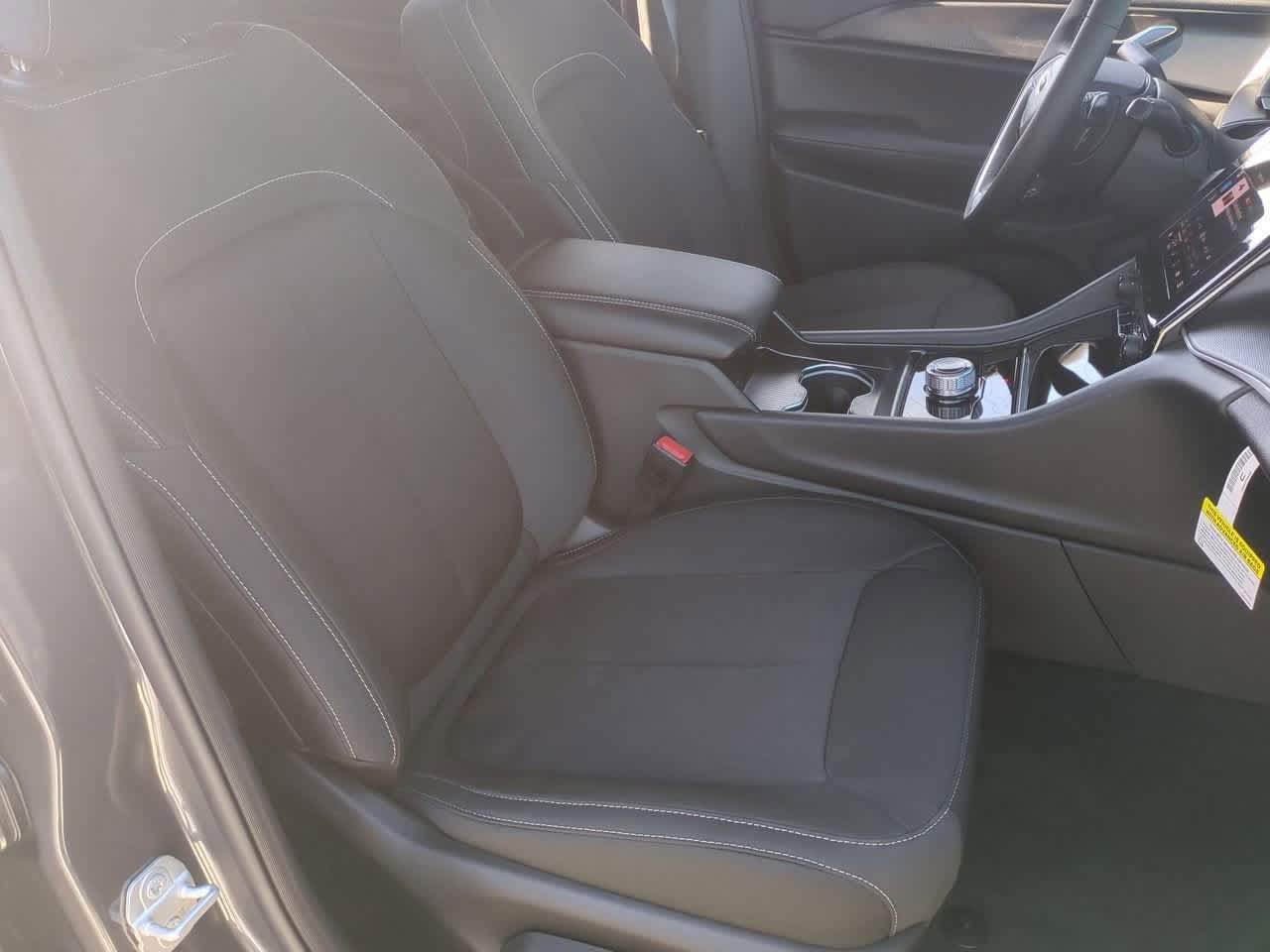 Thumbnail: 2025 Jeep Grand Cherokee - 22