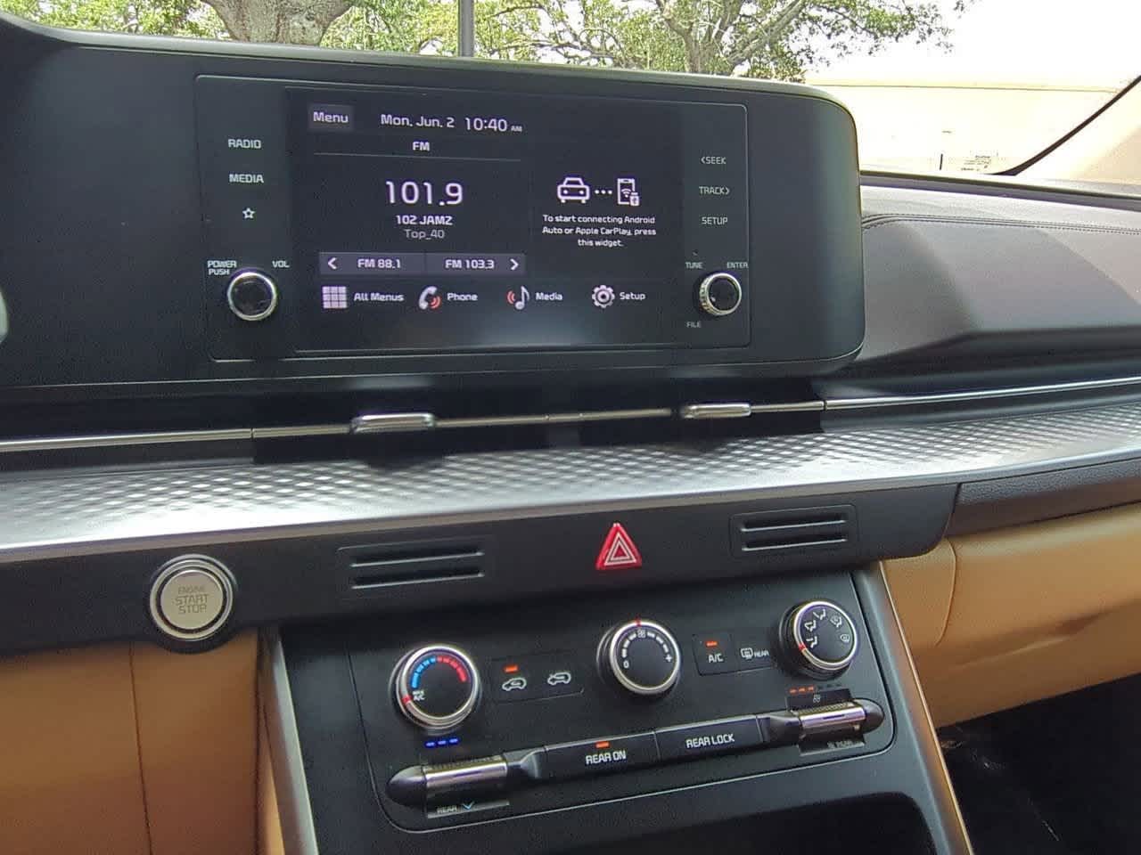2024 Kia Carnival LX 28