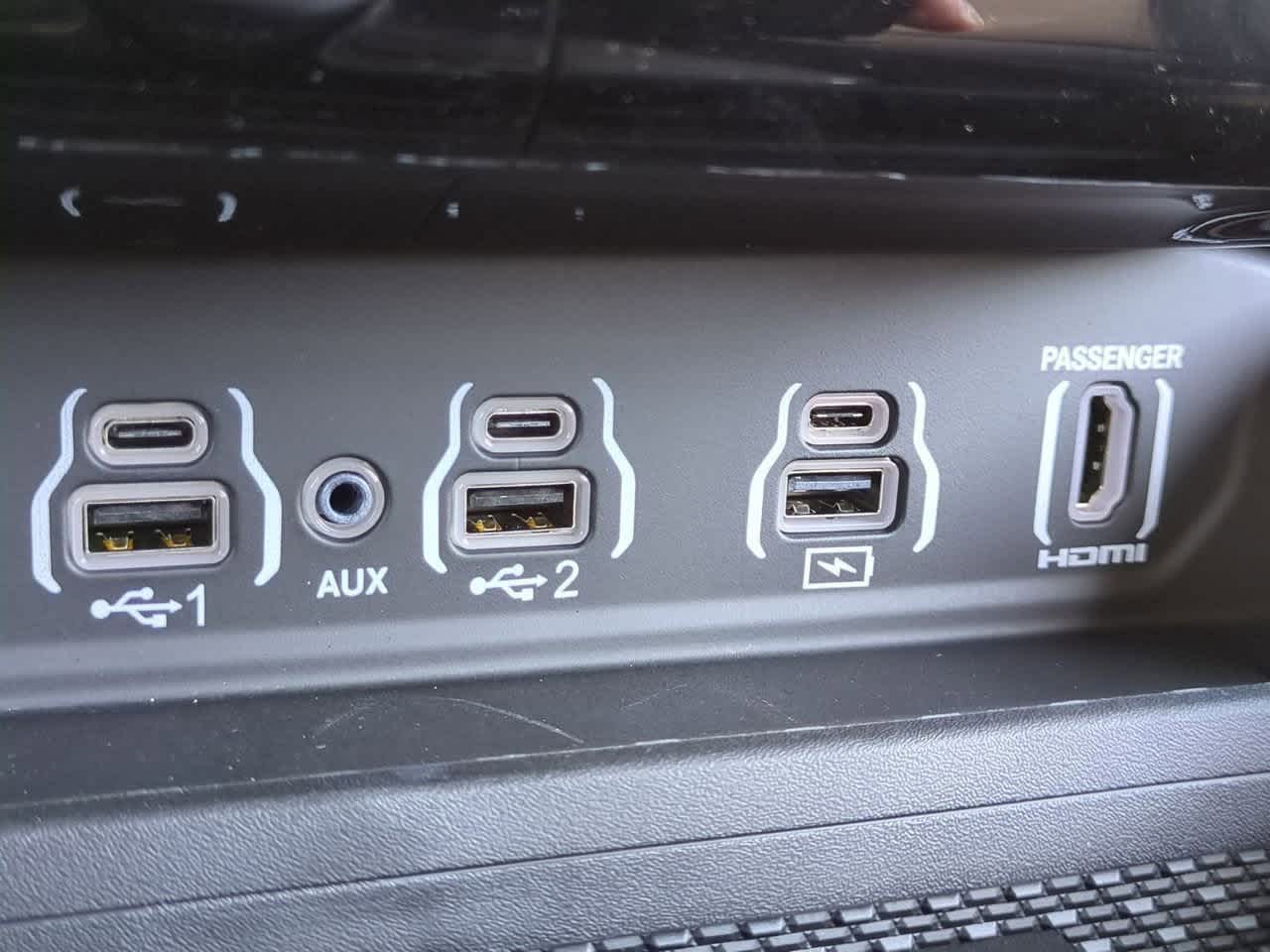 Thumbnail: 2026 RAM 1500 - 33