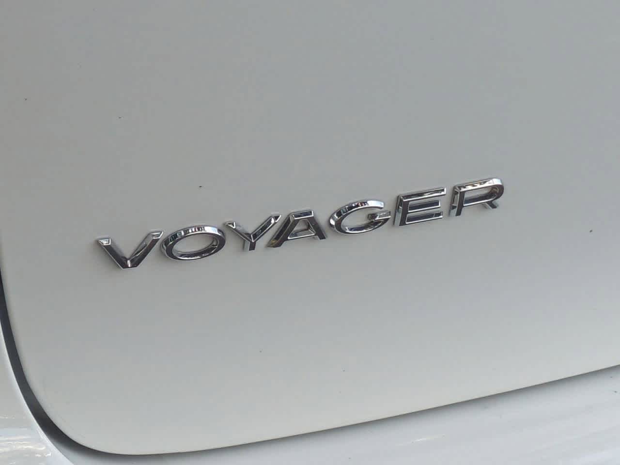 Thumbnail: 2026 Chrysler Voyager - 13