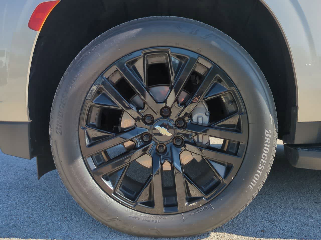 Thumbnail: 2021 Chevrolet Suburban - 14