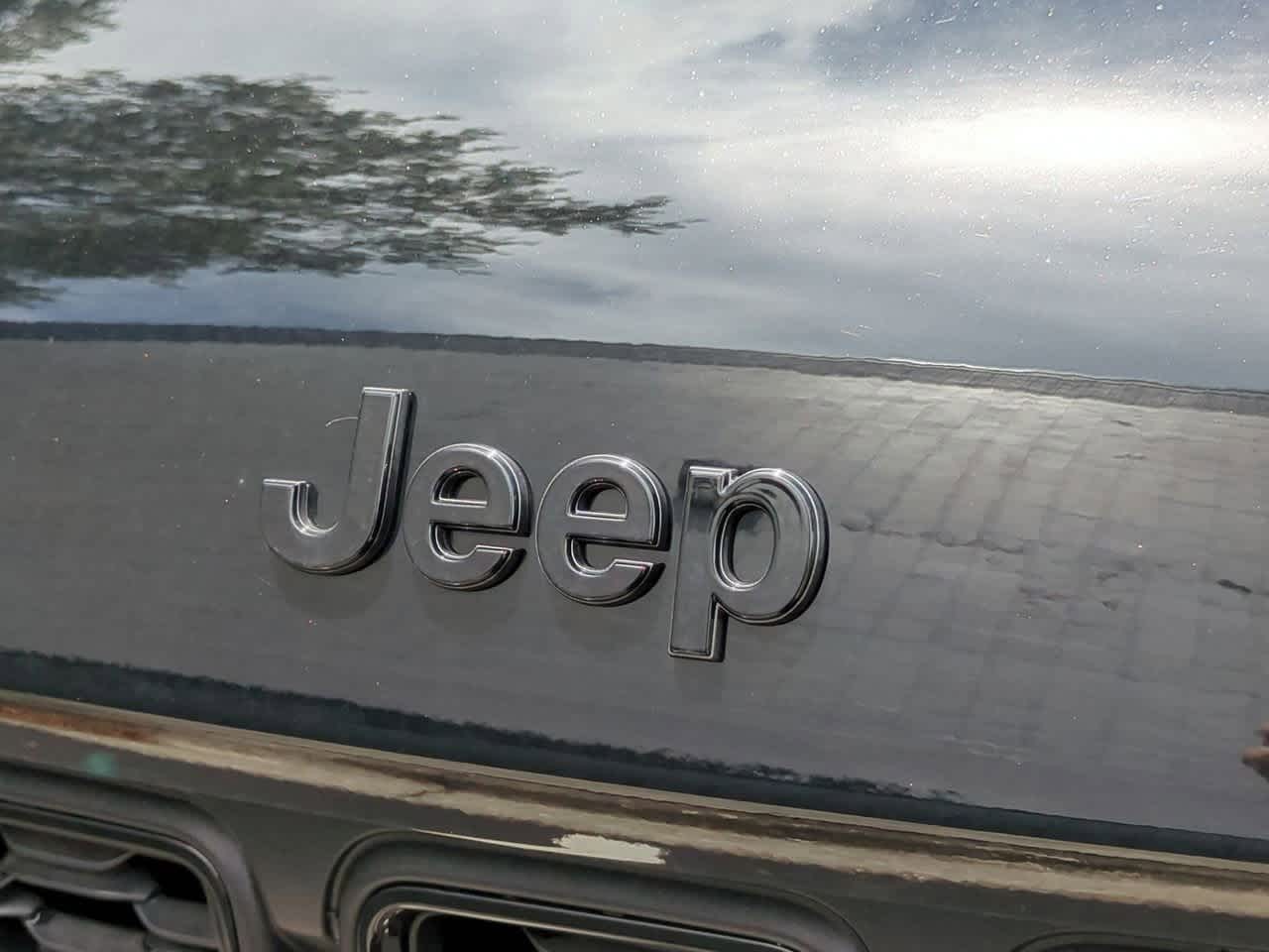 Thumbnail: 2025 Jeep Grand Cherokee - 12