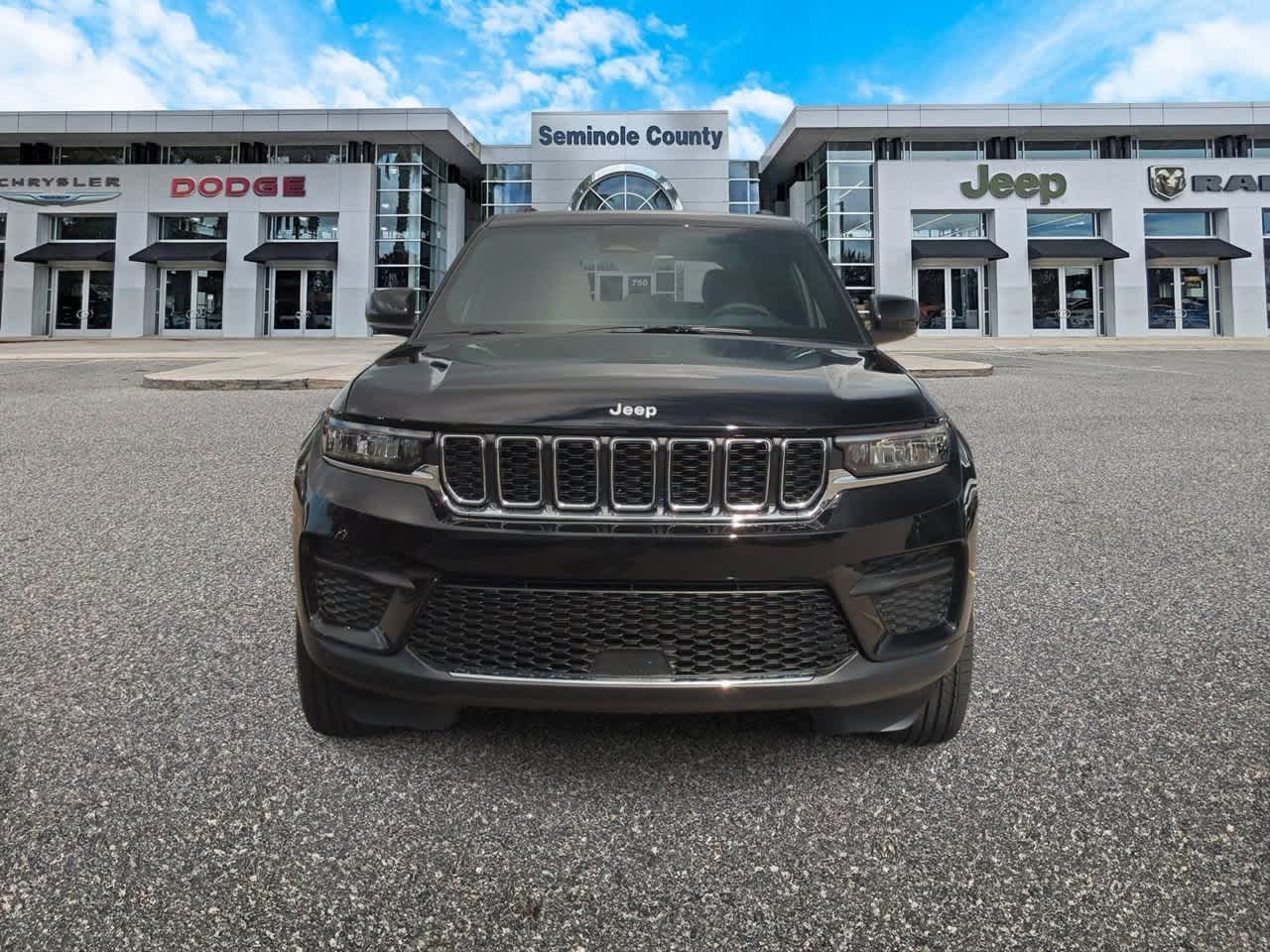 Thumbnail: 2025 Jeep Grand Cherokee - 3