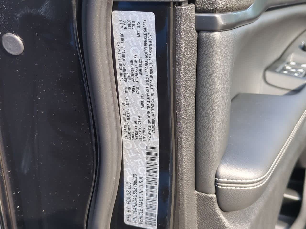 Thumbnail: 2025 Jeep Grand Cherokee - 37