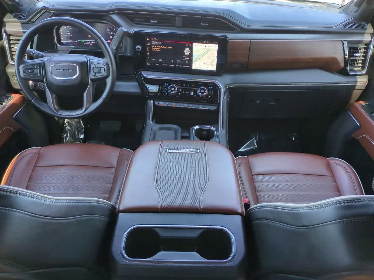 Thumbnail: 2025 GMC Sierra 2500 - 16