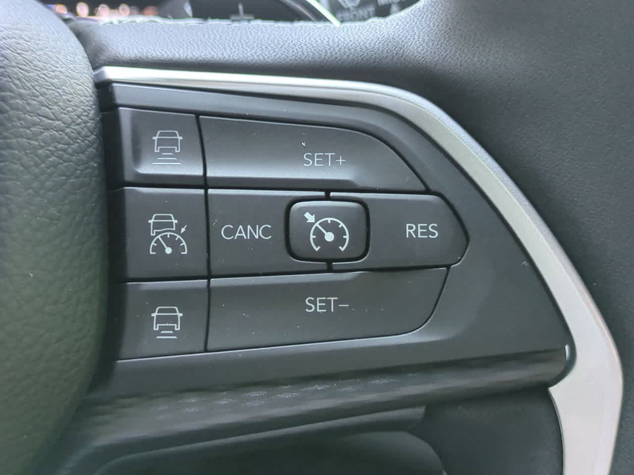 Thumbnail: 2025 Jeep Grand Cherokee L - 25