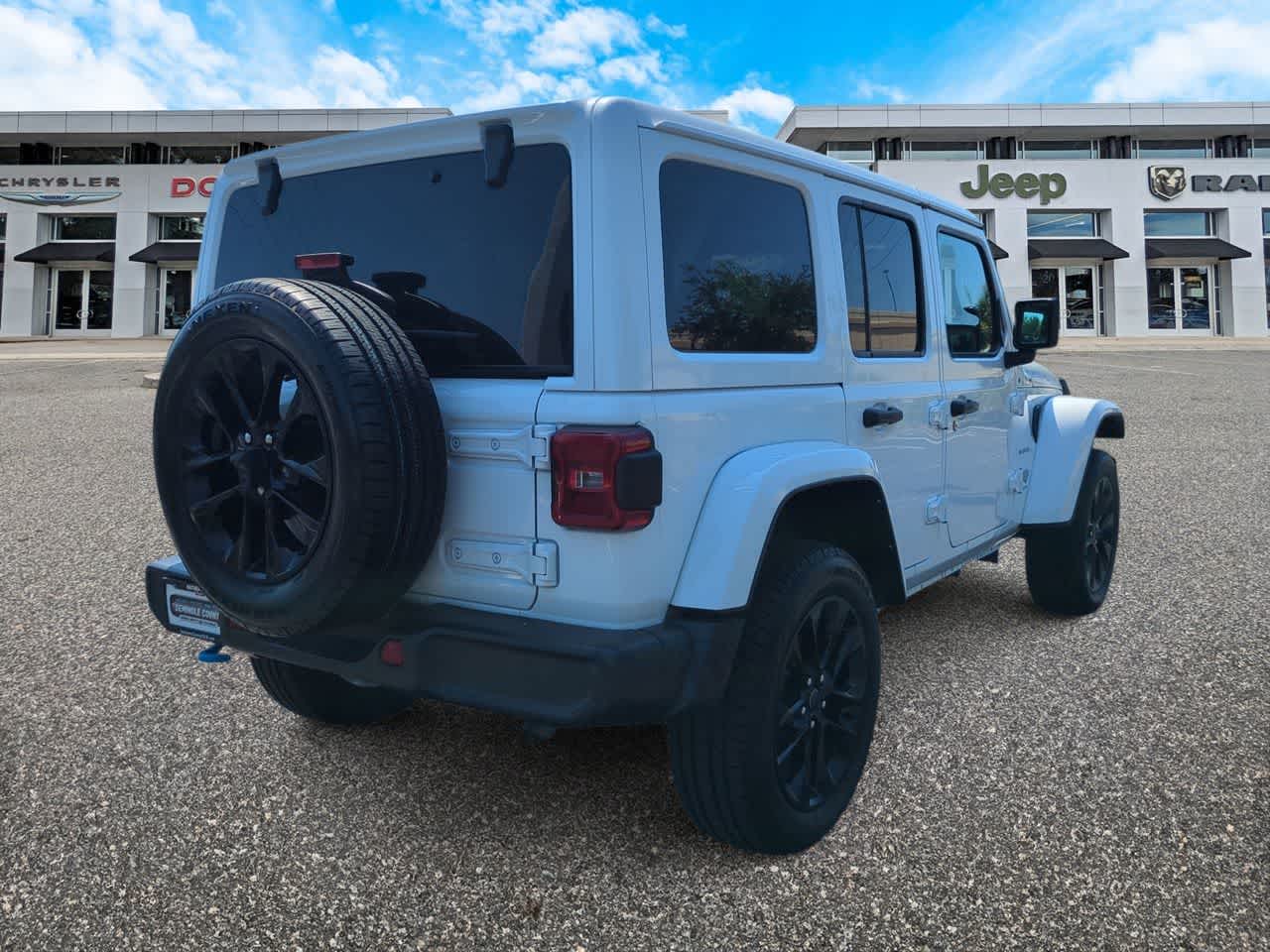 Thumbnail: 2024 Jeep Wrangler - 8