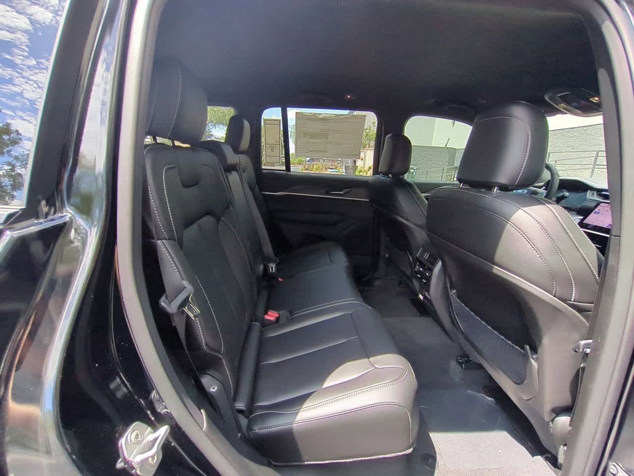 Thumbnail: 2025 Jeep Grand Cherokee - 21