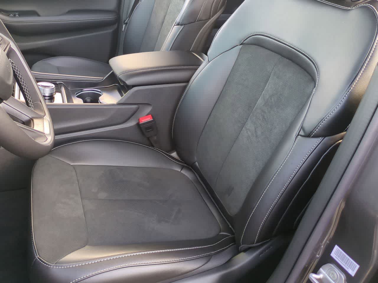 Thumbnail: 2025 Jeep Grand Cherokee - 17