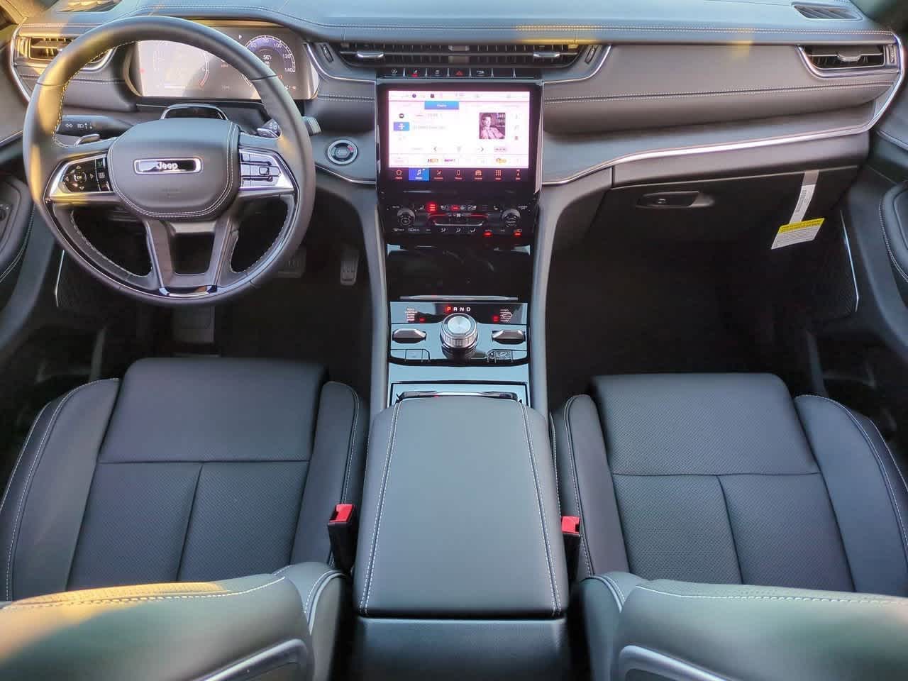 Thumbnail: 2025 Jeep Grand Cherokee - 16