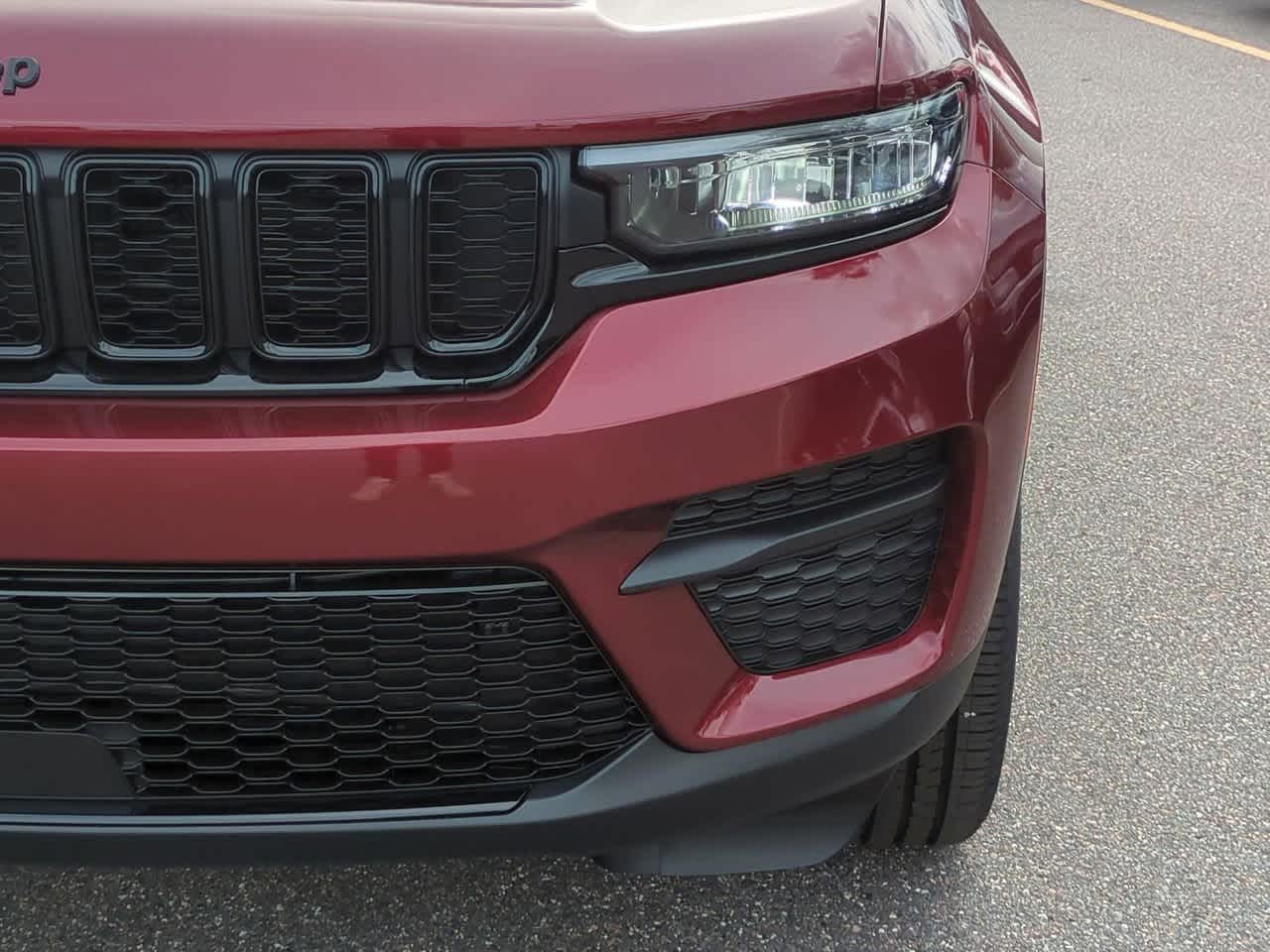 Thumbnail: 2025 Jeep Grand Cherokee - 11