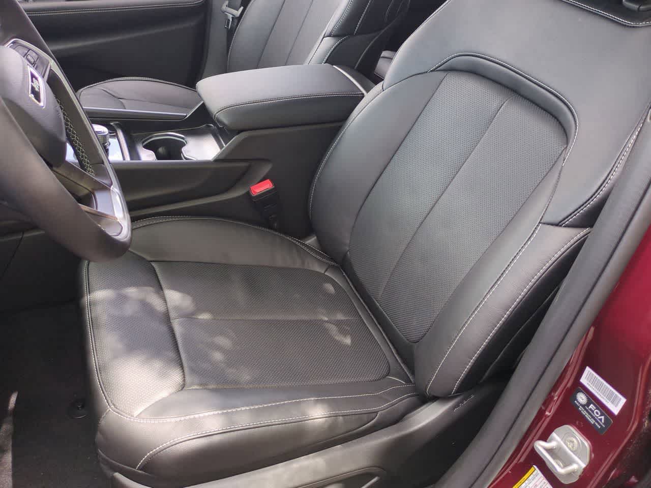 Thumbnail: 2026 Jeep Grand Cherokee - 17