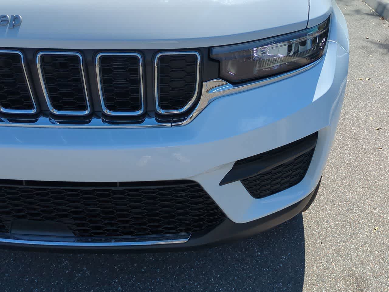 Thumbnail: 2026 Jeep Grand Cherokee - 11