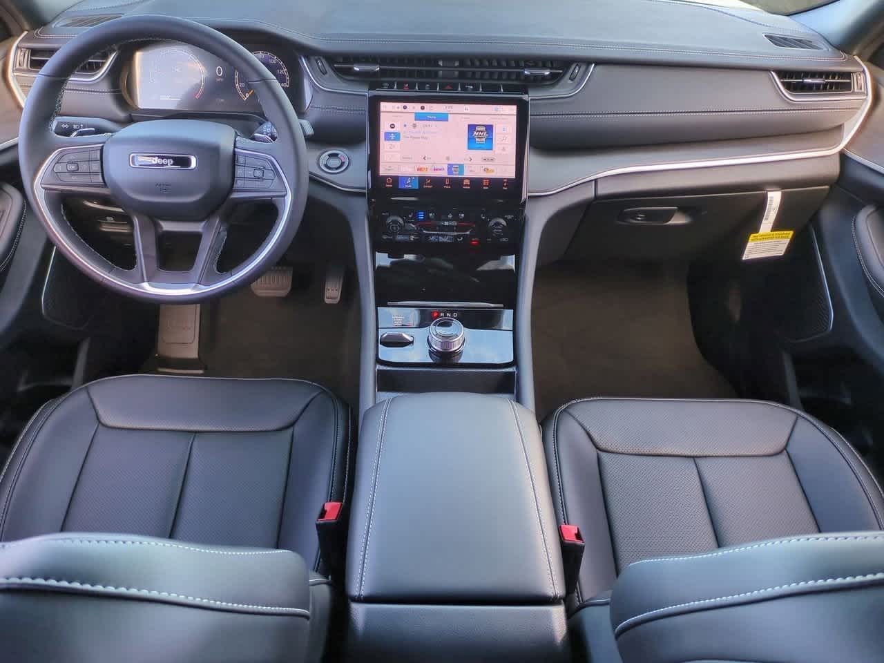 Thumbnail: 2025 Jeep Grand Cherokee L - 16