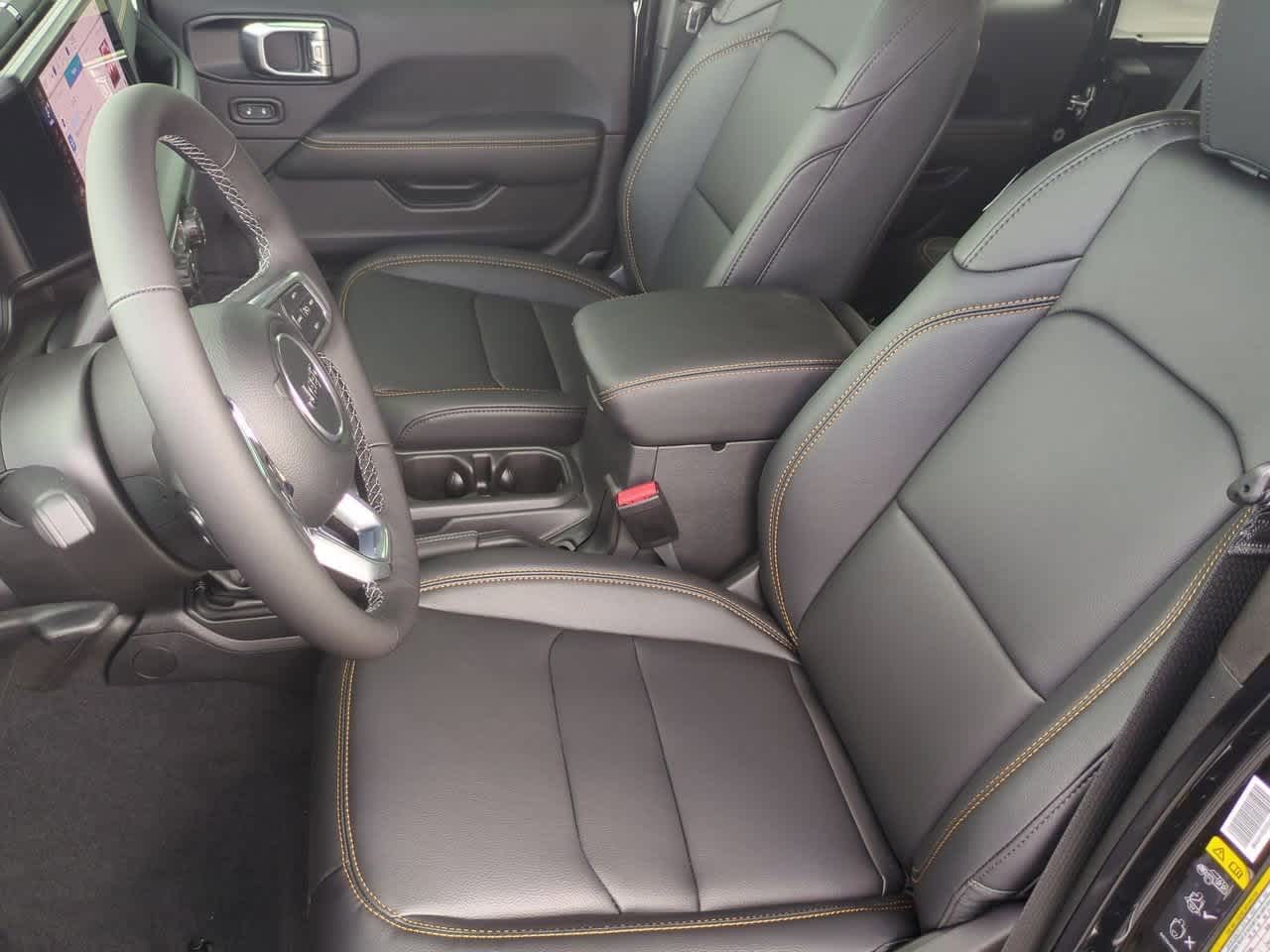 Thumbnail: 2025 Jeep Wrangler - 17