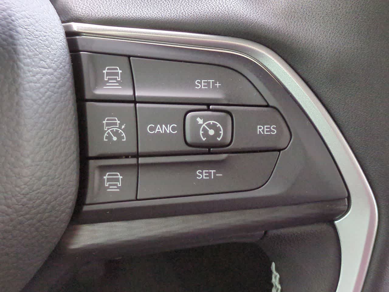 Thumbnail: 2025 Jeep Grand Cherokee - 26