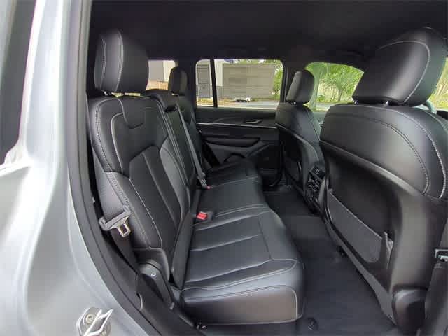 Thumbnail: 2025 Jeep Grand Cherokee - 21