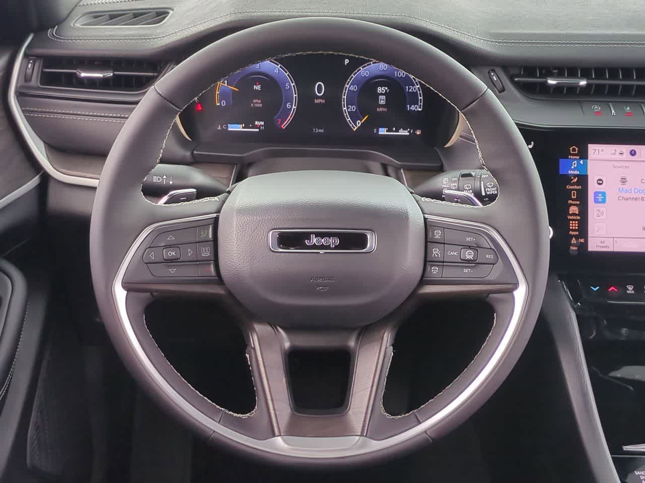 Thumbnail: 2026 Jeep Grand Cherokee L - 24