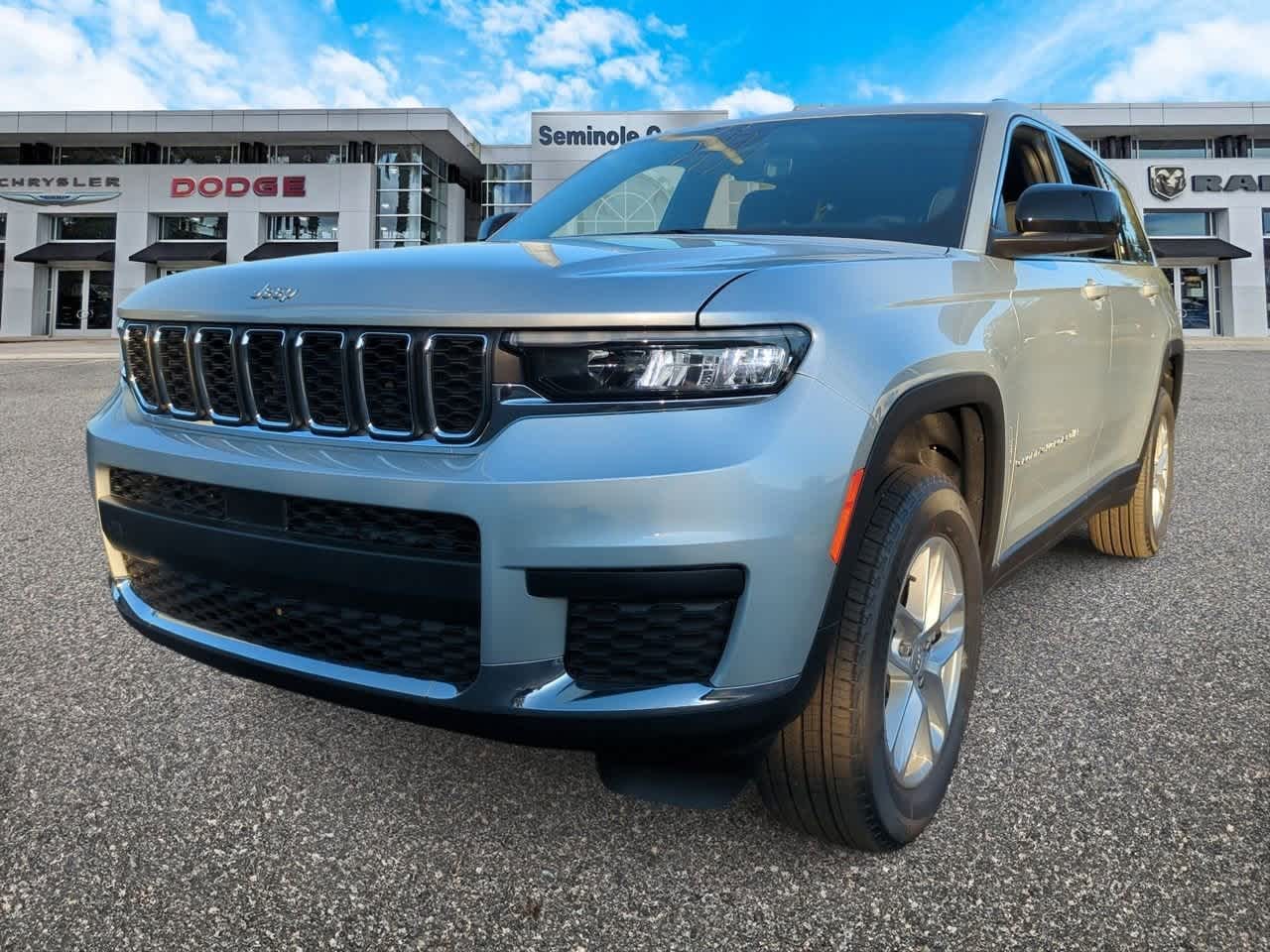 Thumbnail: 2025 Jeep Grand Cherokee L - 4