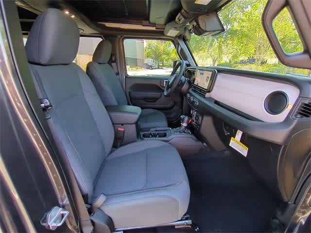 Thumbnail: 2025 Jeep Wrangler - 22