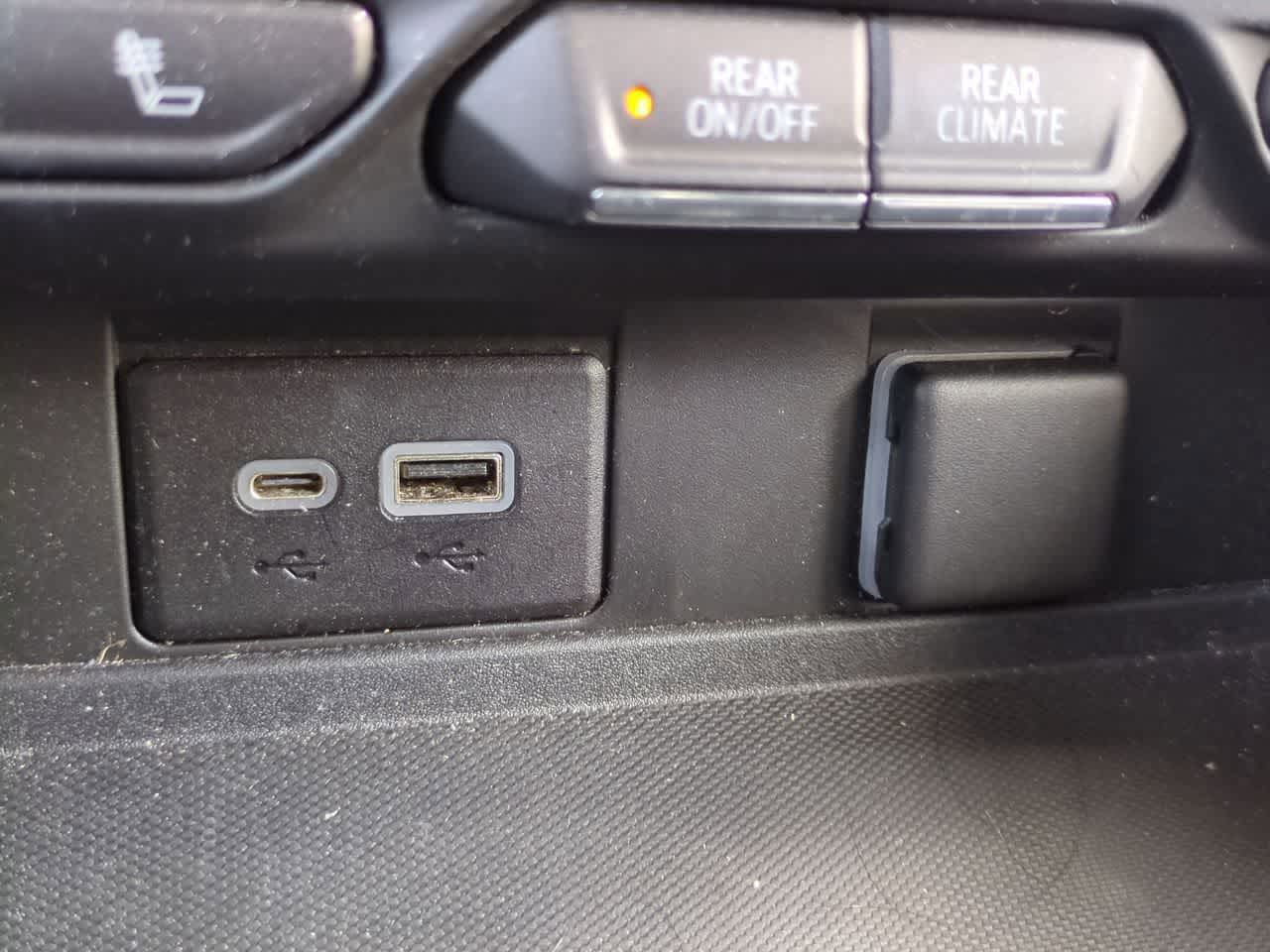 Thumbnail: 2021 Chevrolet Suburban - 31