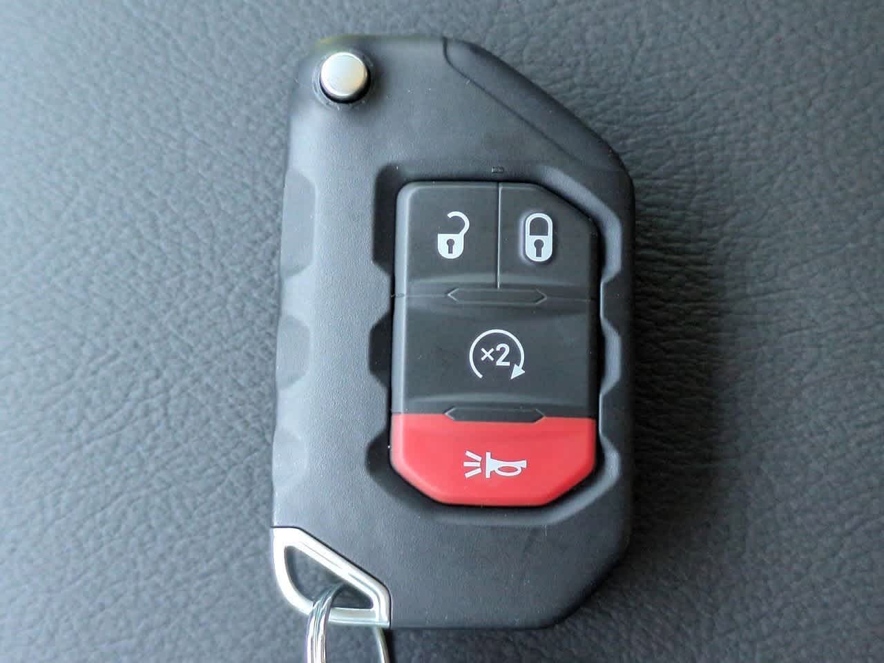 Thumbnail: 2025 Jeep Gladiator - 36